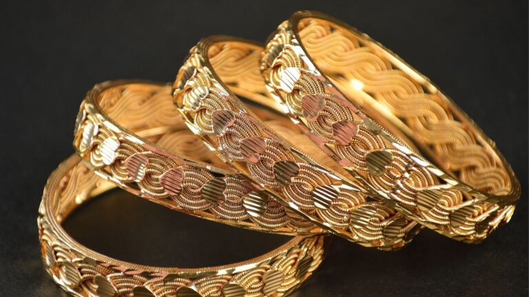 Discover the Beauty of Golden Bangles 2024